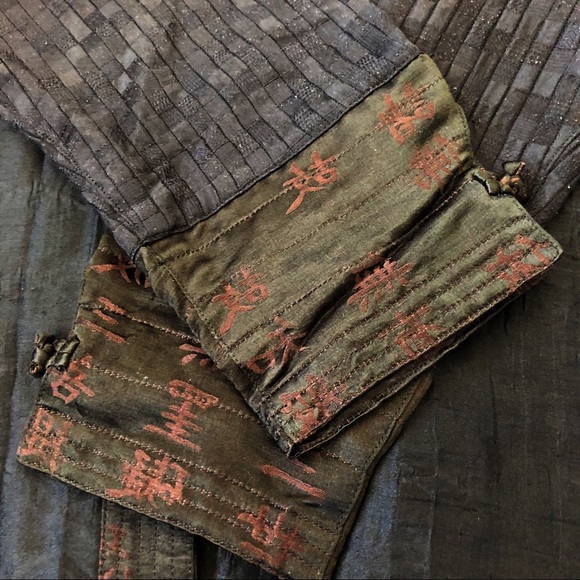 Exotic silk jacket - Picture 6 of 8